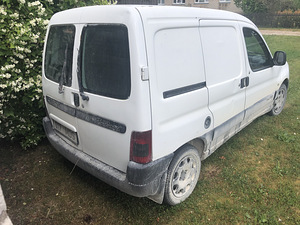 Продать/Обменять Berlingo (3 фото из 5)