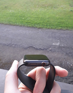 Apple Watch Series 4 44 (1 foto / 2)