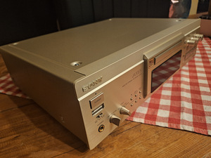 Sony MDS-JA 30ES (9 foto / 10)