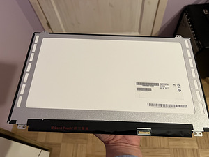 15.6'' FHD Matte LCD ekraan (2 foto / 3)