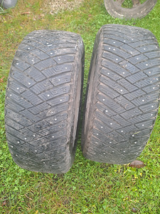 Goodyear Ultra Grip 235/55R17 (2 foto / 5)