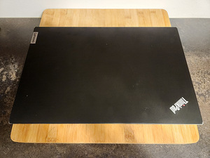 Lenovo ThinkPad E15 Gen2 (i7, 16GB RAM, 256GB SSD) (3 foto / 10)