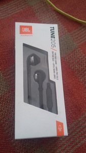 JBL Tune 205 kõrvaklapid (1 foto / 1)