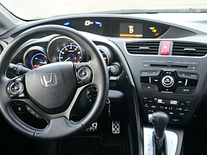 Honda Civic (9 фото из 9)