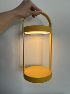 Pedrali juhtmevaba lamp Giravolta (4 foto / 6)