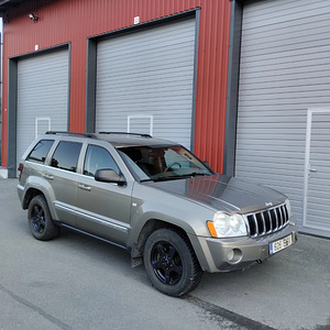 M/V: Jeep Grand Cherokee 3.0crd 160kw , atm 2005 (4 foto / 15)
