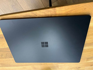 Microsoft Surface Laptop 4 15'' - i7-1185G7, 16GB, 256SSD, (2 foto / 2)
