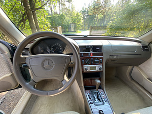 Mercedes-benz c180 90kw atm ÜV:08.2025 (10 foto / 11)