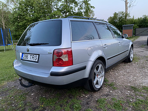 Volkswagen passat 1.9 74kw 2004 (3 foto / 13)