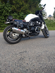 Yamaha fzs600 (3 foto / 6)