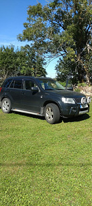 Suzuki Grand Vitara (6 foto / 8)