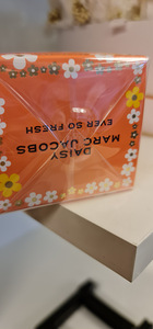 Marc Jacobs .Ever so fresh. Eau de parfum . Avamata pakend (5 foto / 5)