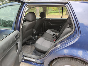 Volkswagen Golf 4 Special Edition (3 foto / 13)