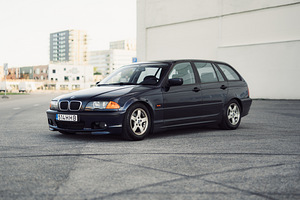 BMW 318i (3 foto / 15)