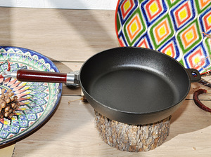 Malmpann D28cm EXCLUSIVE puidust käepidemega. (3 foto / 10)