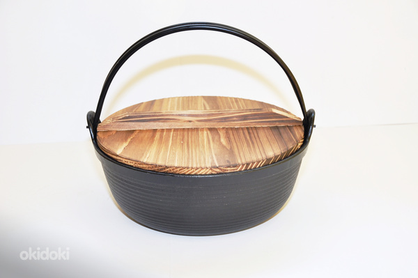 Чугунный котелок D29cm 3.5L с деревянной крышкой