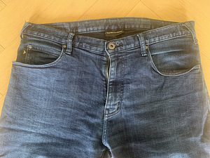 Meeste originaal Emporio Armani teksapüksid, 33/34 (2 foto / 3)