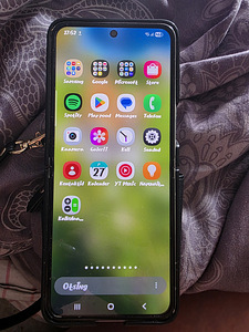 Samsung Galaxy flip5 (2 foto / 4)