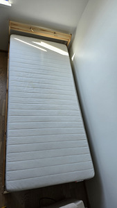 Кровать IKEA 90x200 NEIDEN с матрасом (6 фото из 8)