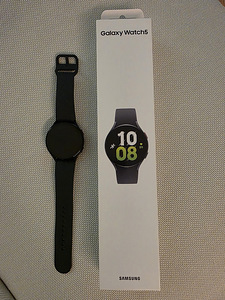 Samsung Galaxy Watch 5 LTE 44mm koos laadijaga (1 foto / 4)