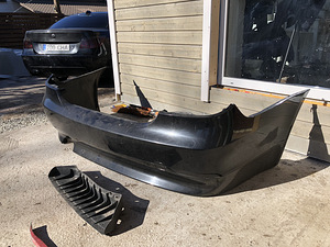 E60 Pre facelift tagastange black metallic sapphire 475 (2 foto / 2)