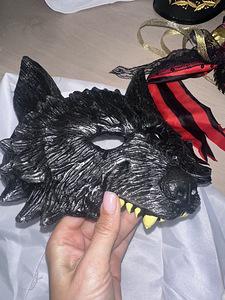 Erinevad maskid ja kostüümid Halloweeni ja teemapidude jaoks (10 foto / 10)