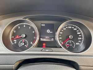 Volkswagen Golf 7 (12 foto / 15)