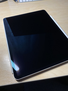 Kasutatud iPad Pro 12.9", 3.gen, 256GB WiFi + 4G + pencil (4 foto / 5)