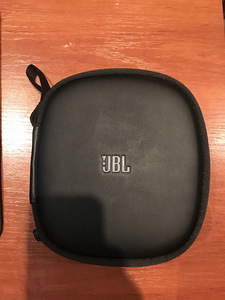 JBL Everest Elite 750 NC (1 foto / 3)