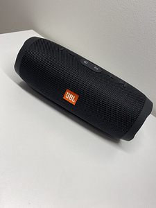 JBL kaasaskantav kõlar (3 foto / 3)