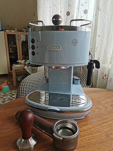 Кофеварка delonghi (3 фото из 3)