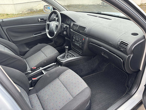 Volkswagen Passat (2 foto / 6)