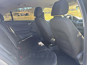 Skoda Rapid (7 фото из 8)