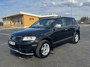 Volkswagen Touareg (1 foto / 6)