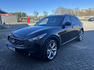 Infiniti FX30 (1 фото из 6)