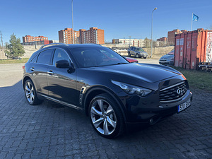 Infiniti FX30 (3 фото из 6)