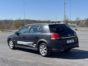 Opel Signum (3 фото из 6)