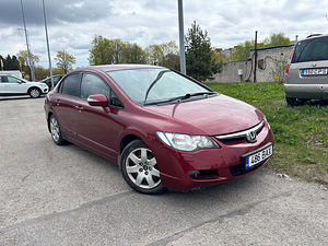 Honda Civic (1 foto / 6)