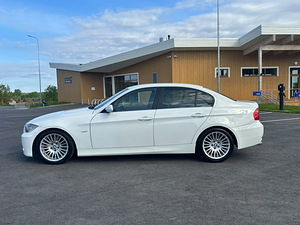 BMW 330 (5 фото из 8)