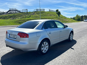 Audi A4 (4 foto / 6)