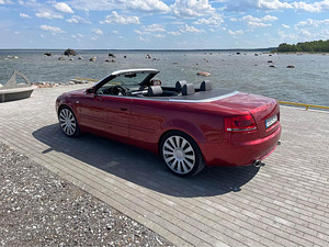 Audi A4 Cabrio 3.0 171kW (5 foto / 10)