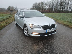 Skoda Superb (4 фото из 6)