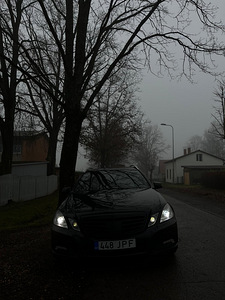 Mercedes E350 170kw (2 фото из 15)
