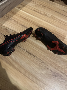 Nike Mercurial Vapor jalgpalliputsad (3 foto / 3)