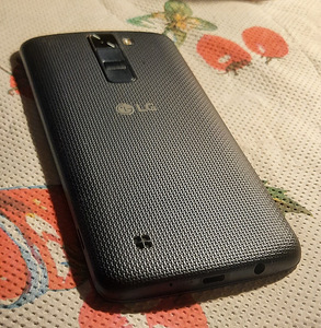 Telefon LG K8 (2017) (5 foto / 5)