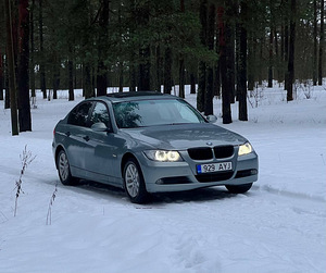 BMW e90 320i автомат (3 фото из 10)