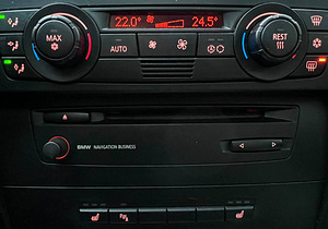 BMW e90 320i автомат (11 фото из 12)