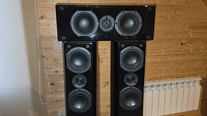 High-End kodukino kõlarid Philips (4 foto / 8)