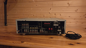 Ресивер Yamaha (2 фото из 2)