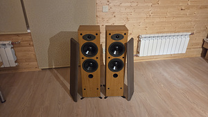Колонки Yamaha (1 фото из 4)